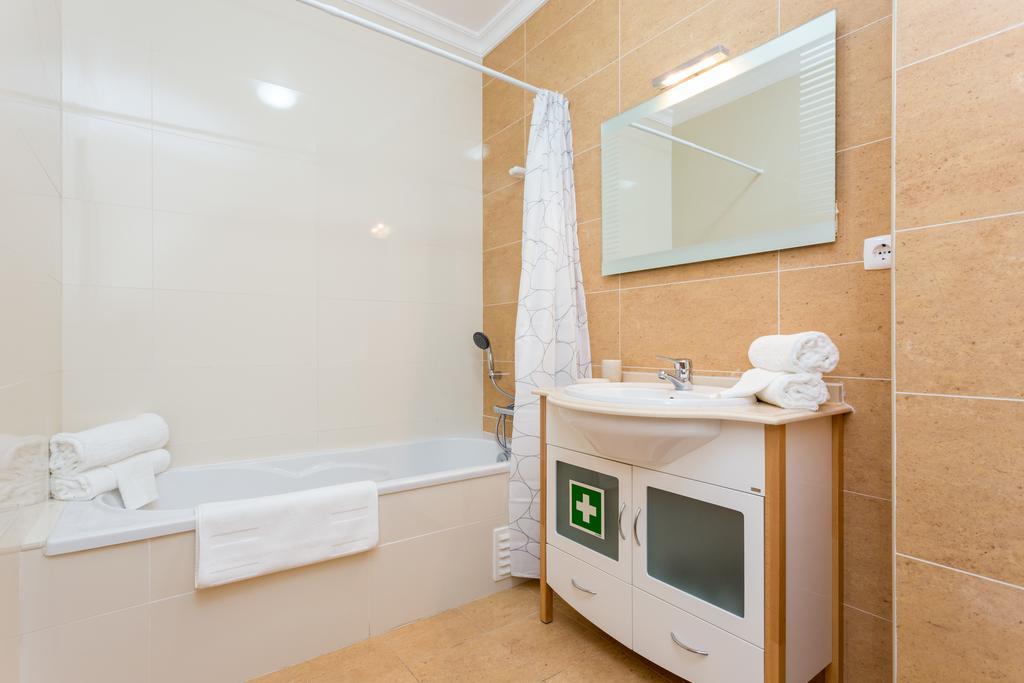 Edificio Sol Mr Sponsor Apartment Portimao Bagian luar foto